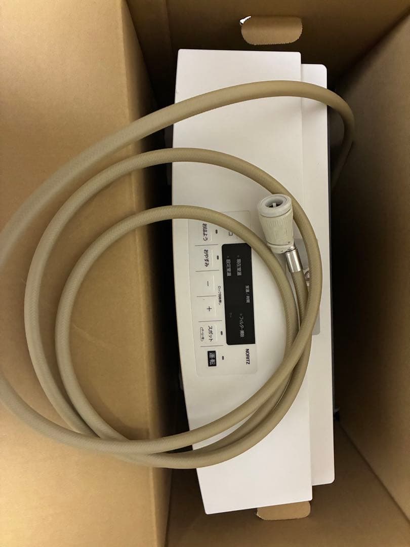 未使用　NORITS ガスファンヒーター　スノーホワイト　ガスコード付き