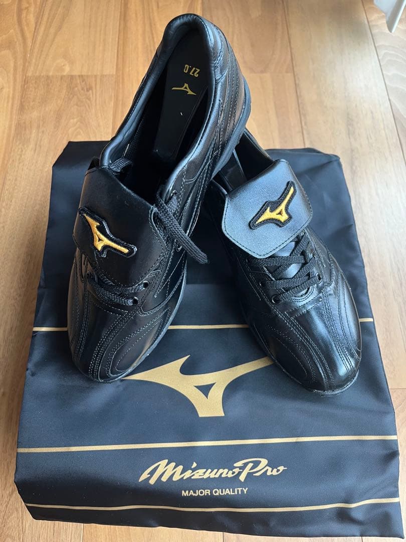 新品27㎝　ミズノプロ　トレーニングシューズ