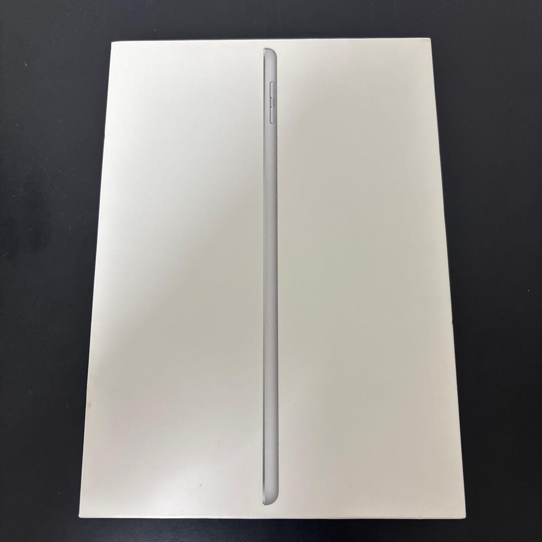 Apple iPad シルバー 本体　32GB