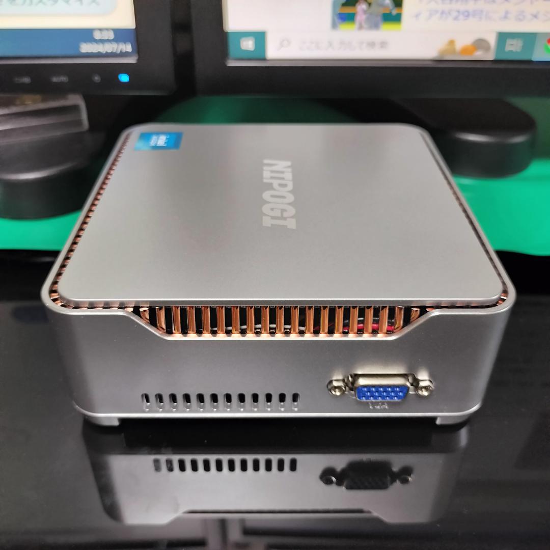 小さいPC本体+大きいモニタ+キーボード セット