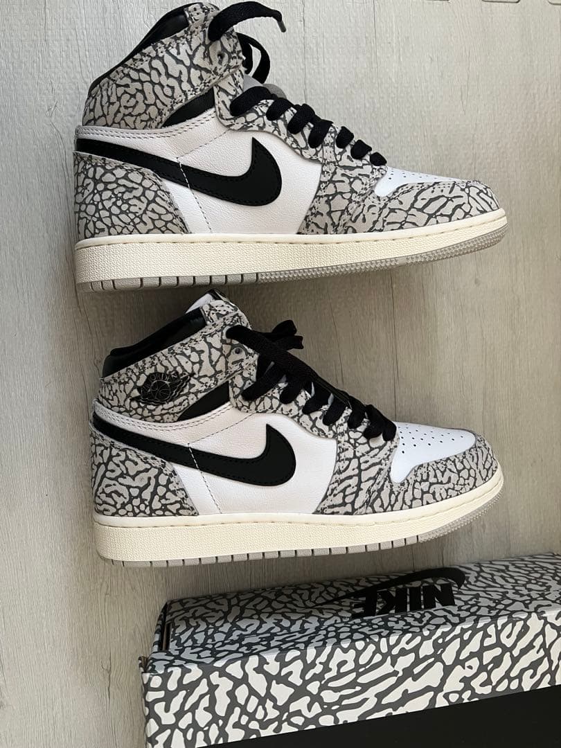 ナイキNike Air Jordan 1 レトロ ハイ エレファント スニーカー