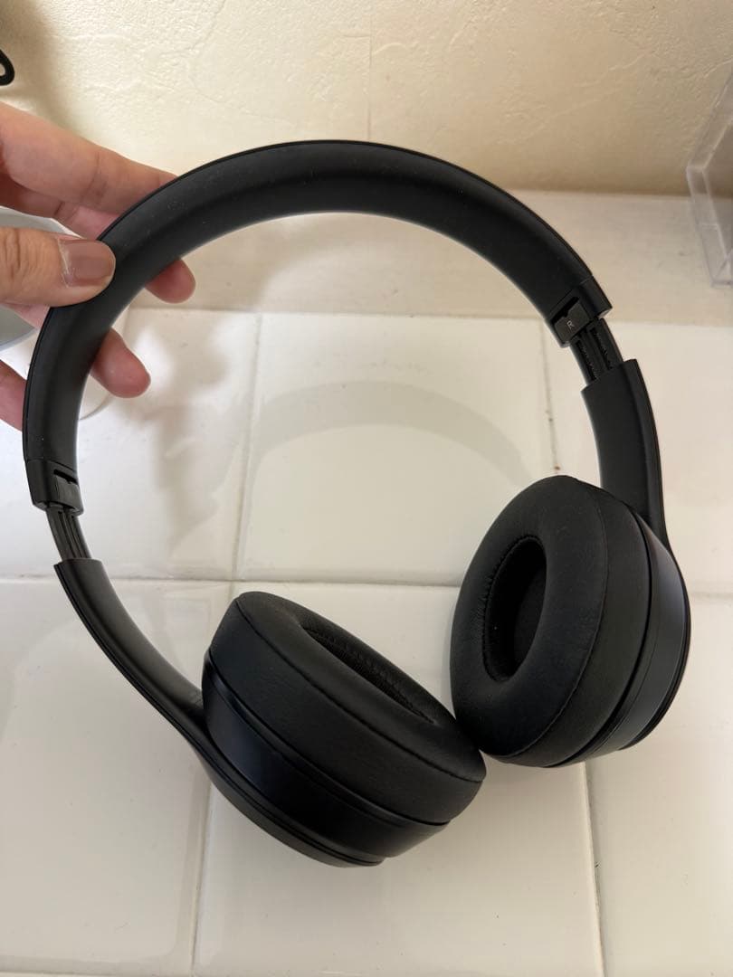 Beats ワイヤレスヘッドセット ブラック