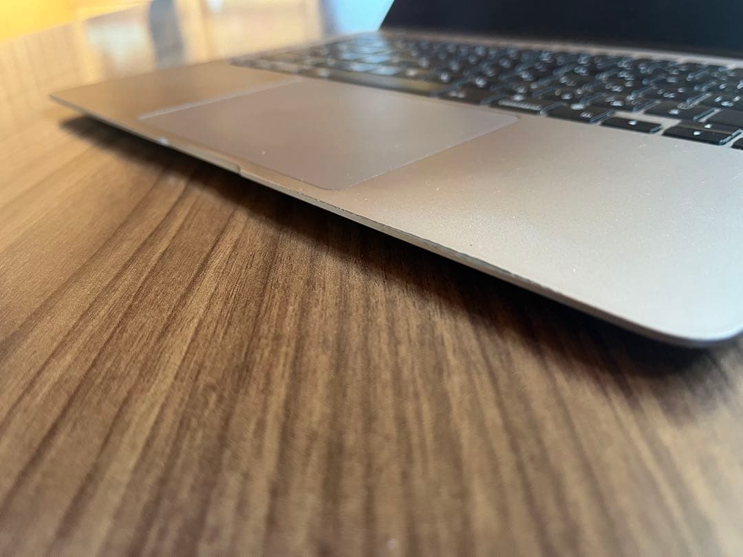 MacBookAirM1 13インチ 16GB 1TB Hub付 バッテリー良好