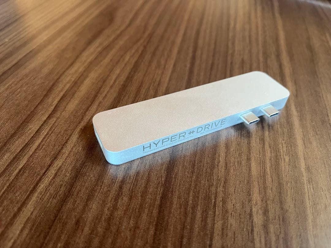 MacBookAirM1 13インチ 16GB 1TB Hub付 バッテリー良好