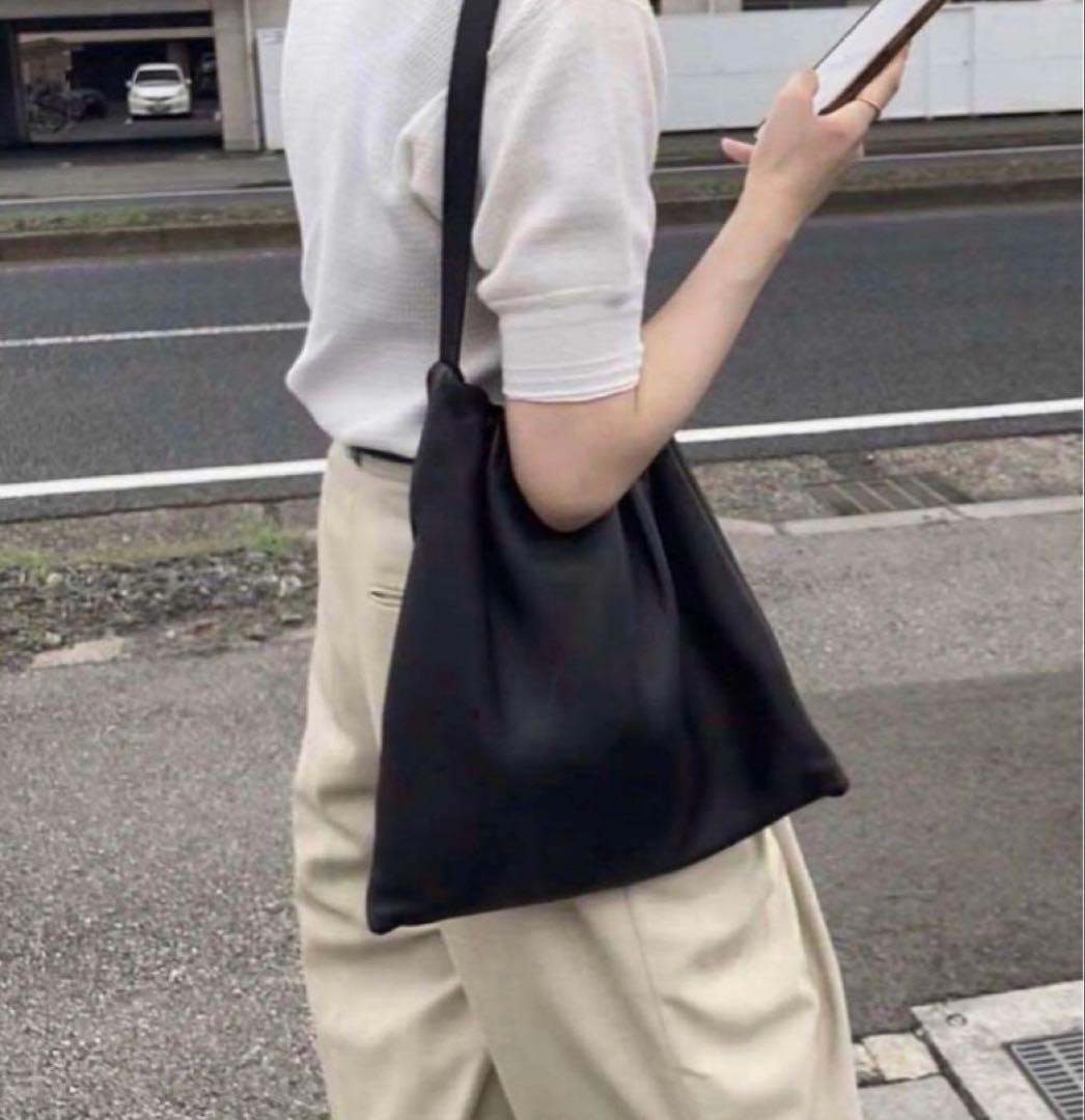 Aeta ショルダーバッグM