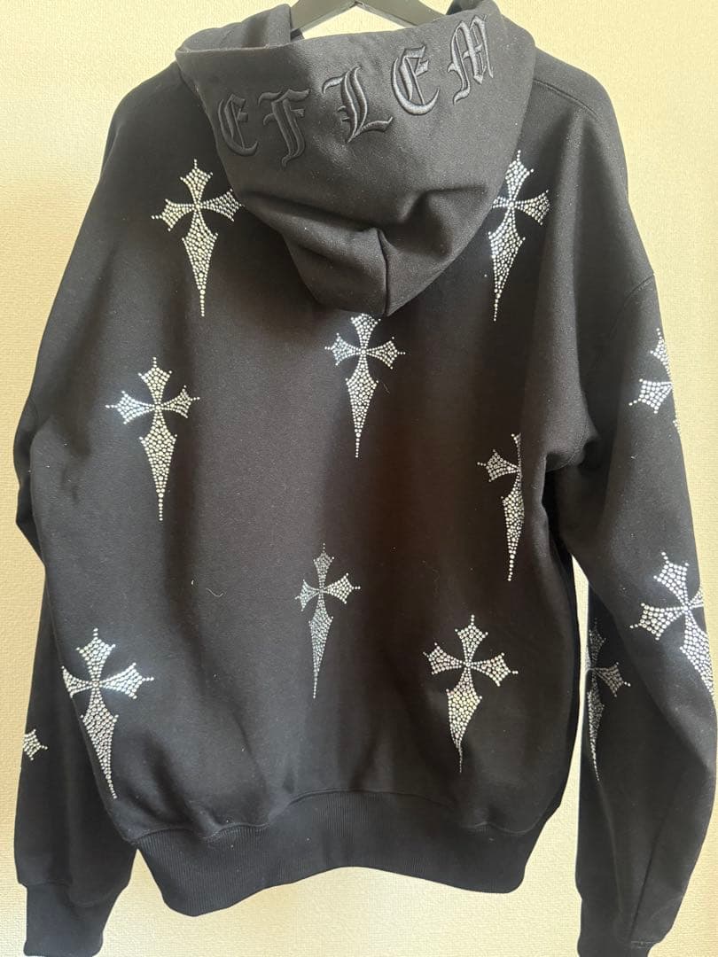 REFLEMクロス装飾 ブラックパーカー