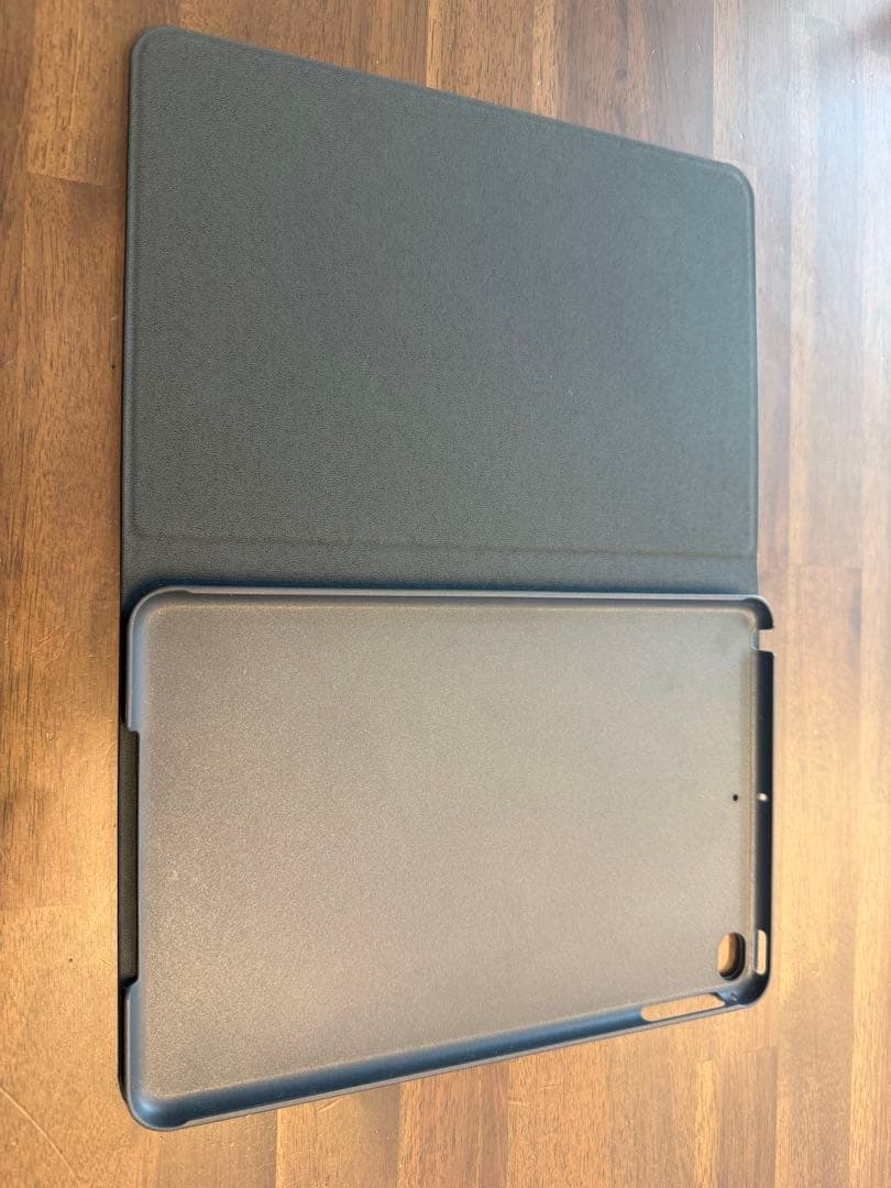 Apple iPad mini4シルバー 本体とアクセス等