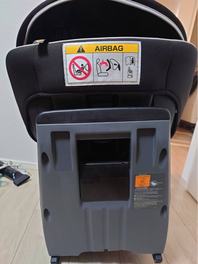 Combi クルムーヴ ISOFIX 回転式 チャイルドシート 新生児対応