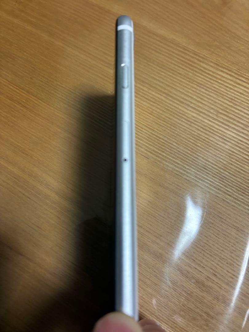 Apple iPhone SE (第2世代) ホワイト