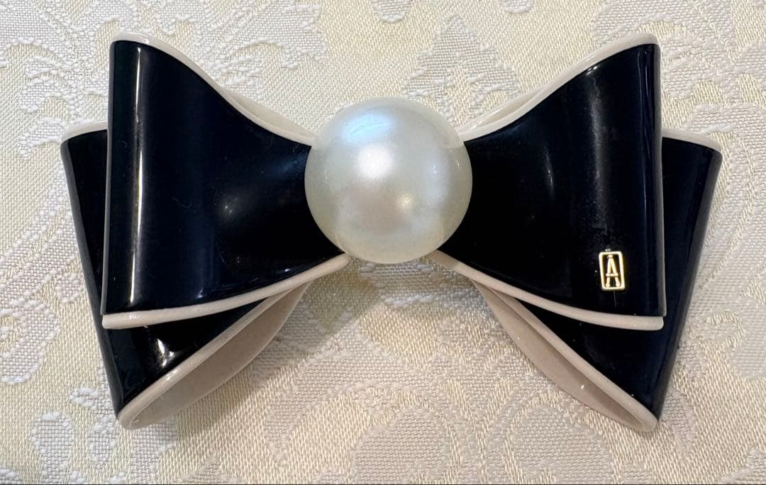 ❤️最終価格❤️美品✨アレクサンドルドゥパリ 立体 パール リボン バレッタ 黒