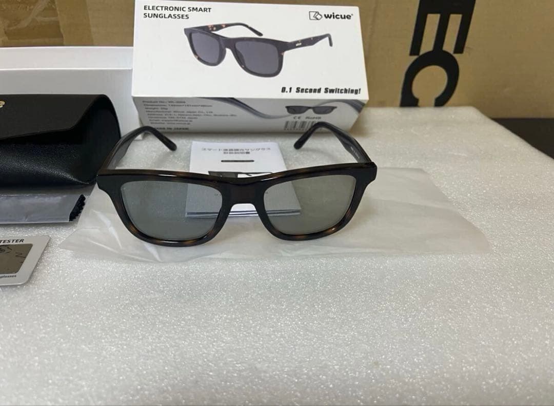 ウィキュー 日本製 サングラス 調光レンズ 偏光 UVカット ウェリントン