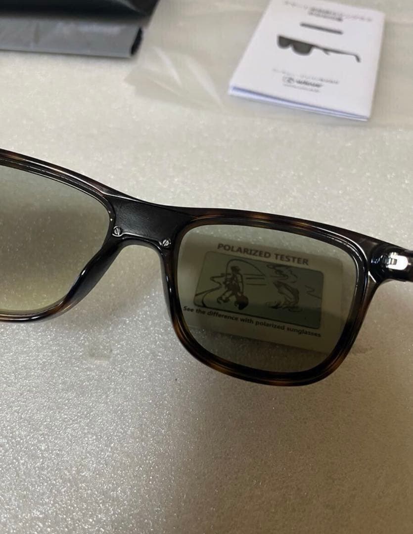 ウィキュー 日本製 サングラス 調光レンズ 偏光 UVカット ウェリントン