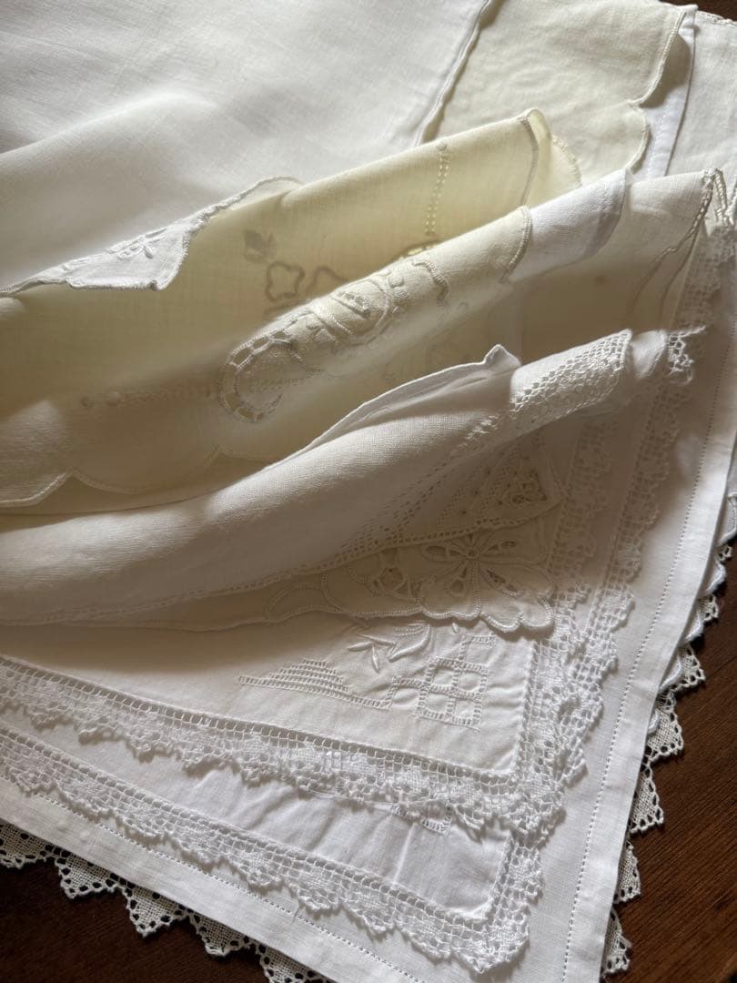 SALE❗️フランスアンティークஐ⋆*ホワイト刺繍レースのハンカチ・クロス