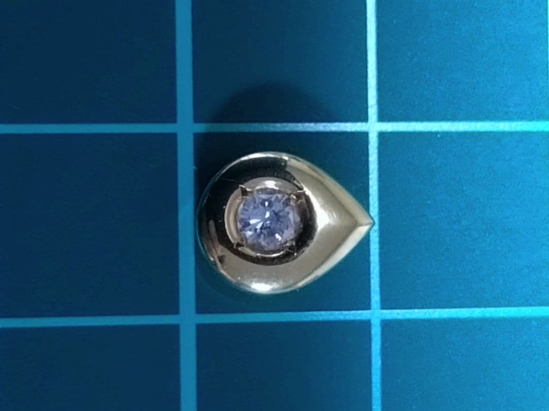 K18 YGダイヤモンド しずく型ペンダントトップ チャーム トップのみ