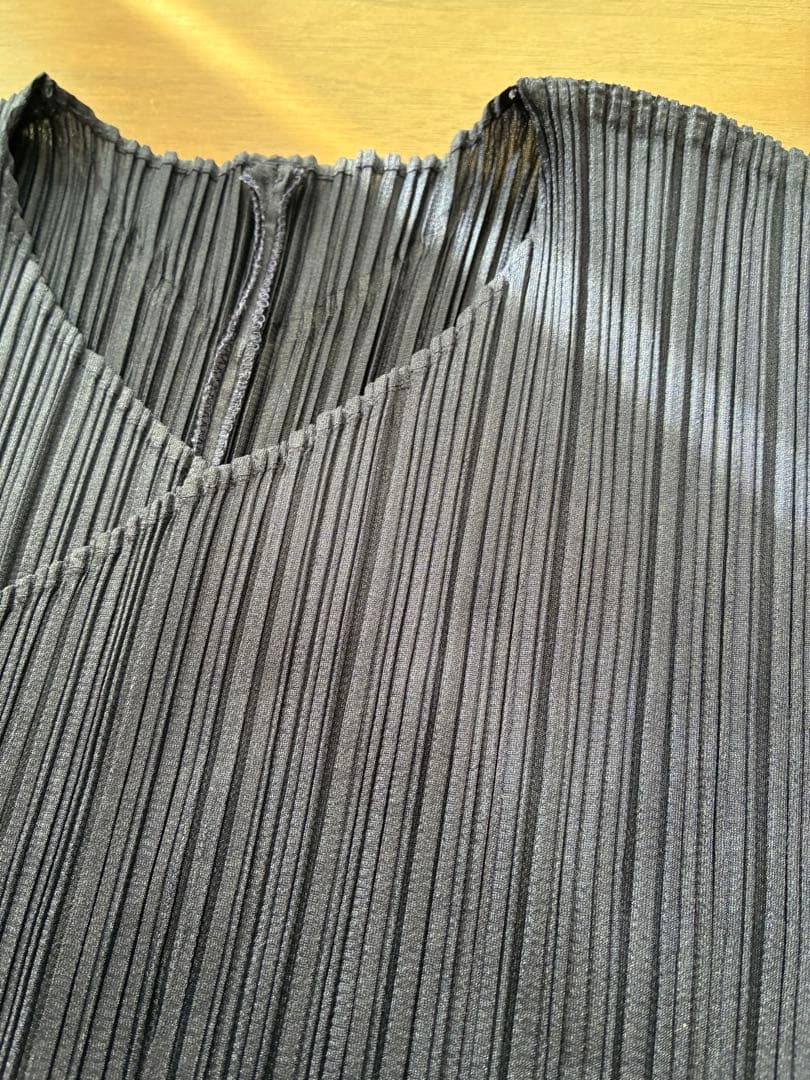 【美品】プリーツプリーズ　ショート丈　カーディガン　ネイビー3