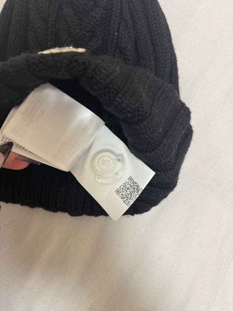 モンクレール　ケーブルニット帽子
