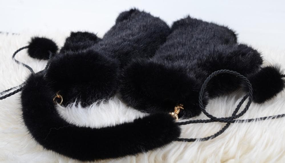 新品限定◆上質なミンク編み込みミトン手袋 グローブ黒 紐付き 毛皮ファー