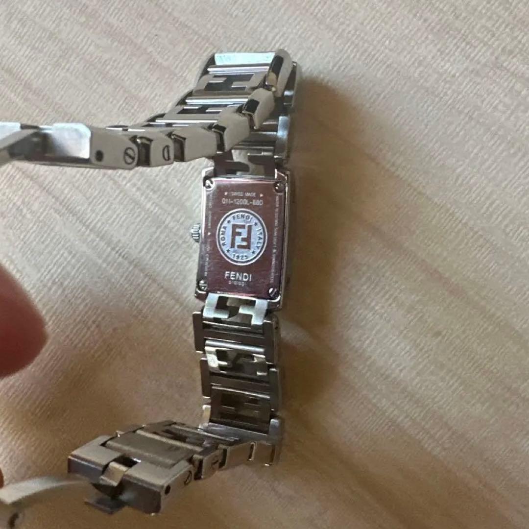 FENDI シルバー 時計　ダイヤモンド