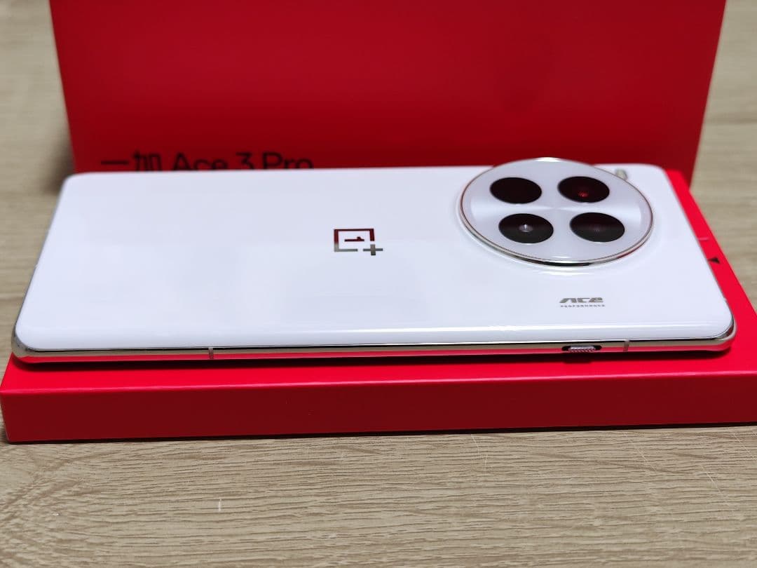 OnePlus Ace 3 Pro 512GB ホワイト