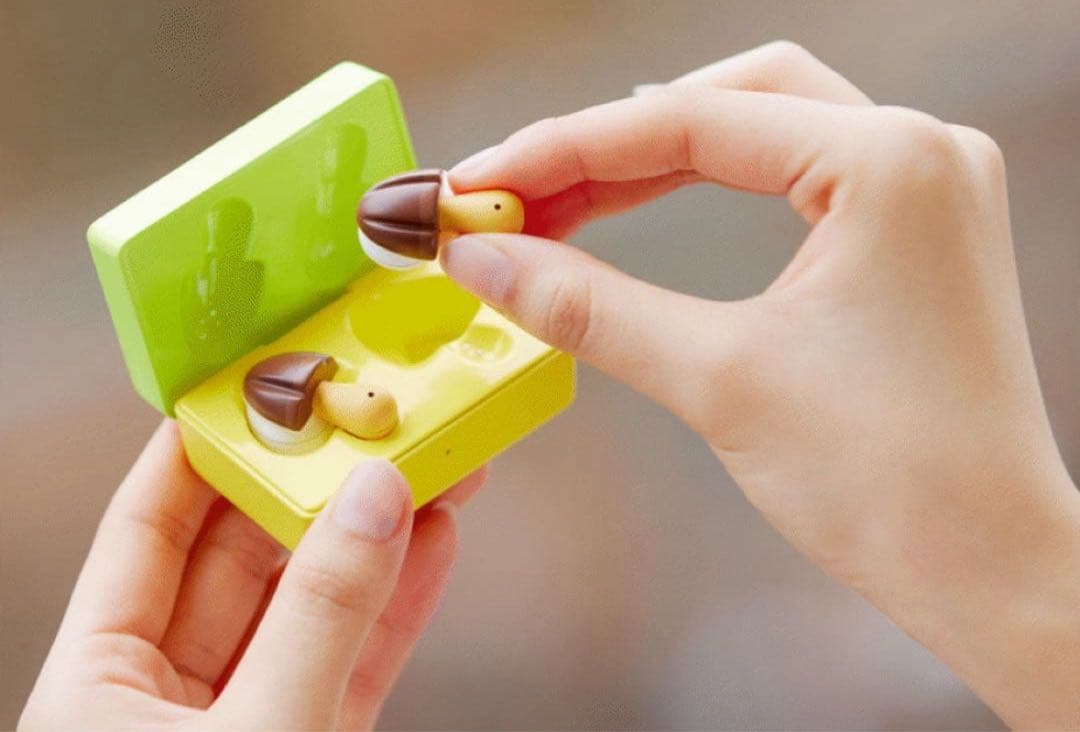 【匿名発送】 未開封　限定　meiji きのこの山　ワイヤレスイヤホン