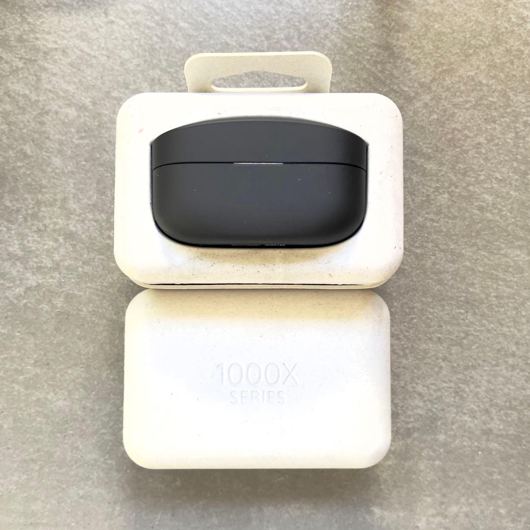 【極美品】SONY WF-1000XM4 ブラック/ワイヤレスイヤホン