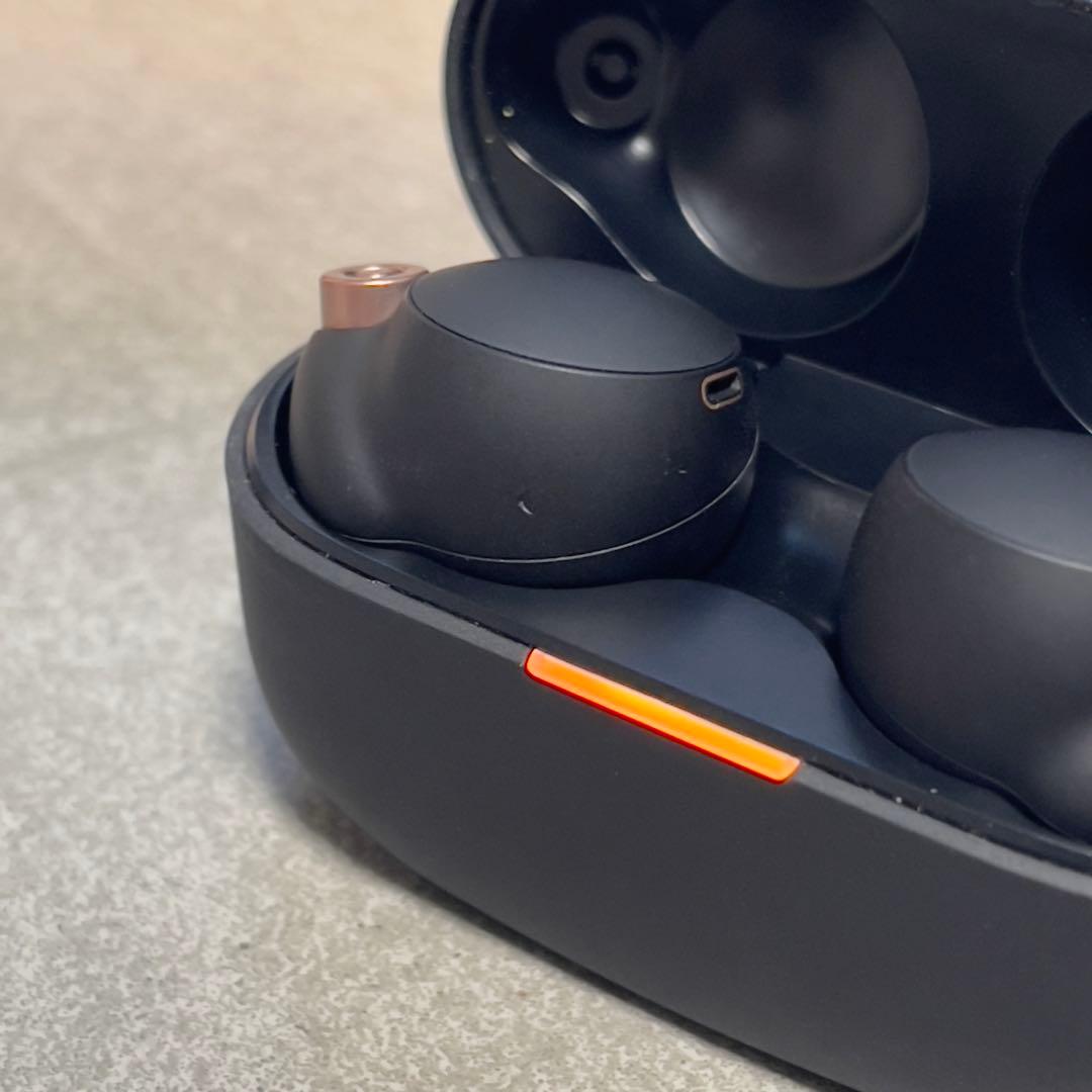 【極美品】SONY WF-1000XM4 ブラック/ワイヤレスイヤホン