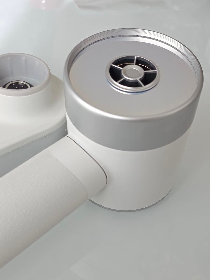 ズーヴィ ヘイロー　コードレスヘアドライヤー ホワイト HA100