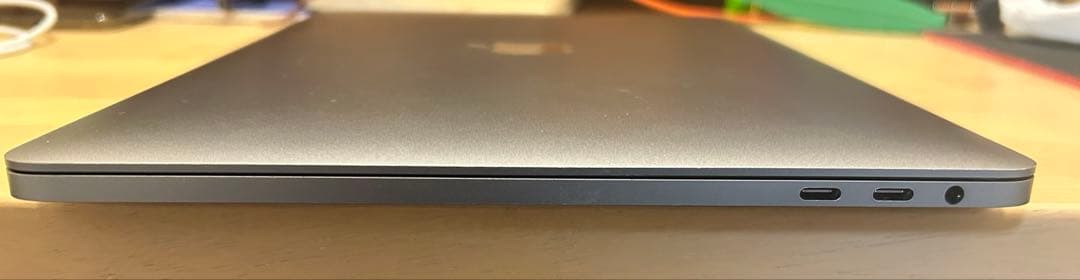 MacBook Pro 13インチ 2019 16GB/256GB