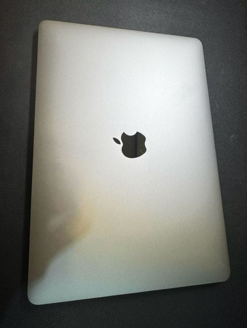 Macbook Pro 13 inch 2017 8G 256G バッテリー正常