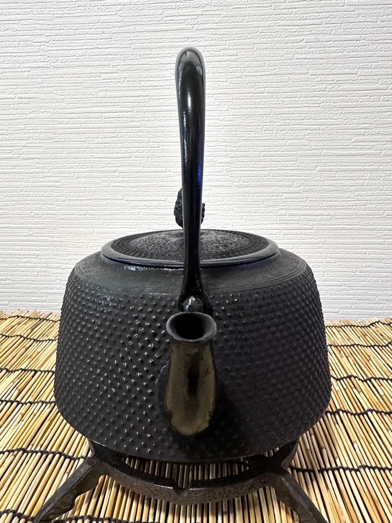 未使用品　工房和秋 金野 和秋作 １５型九重アラレ　南部鉄瓶　南部鉄器　鉄瓶