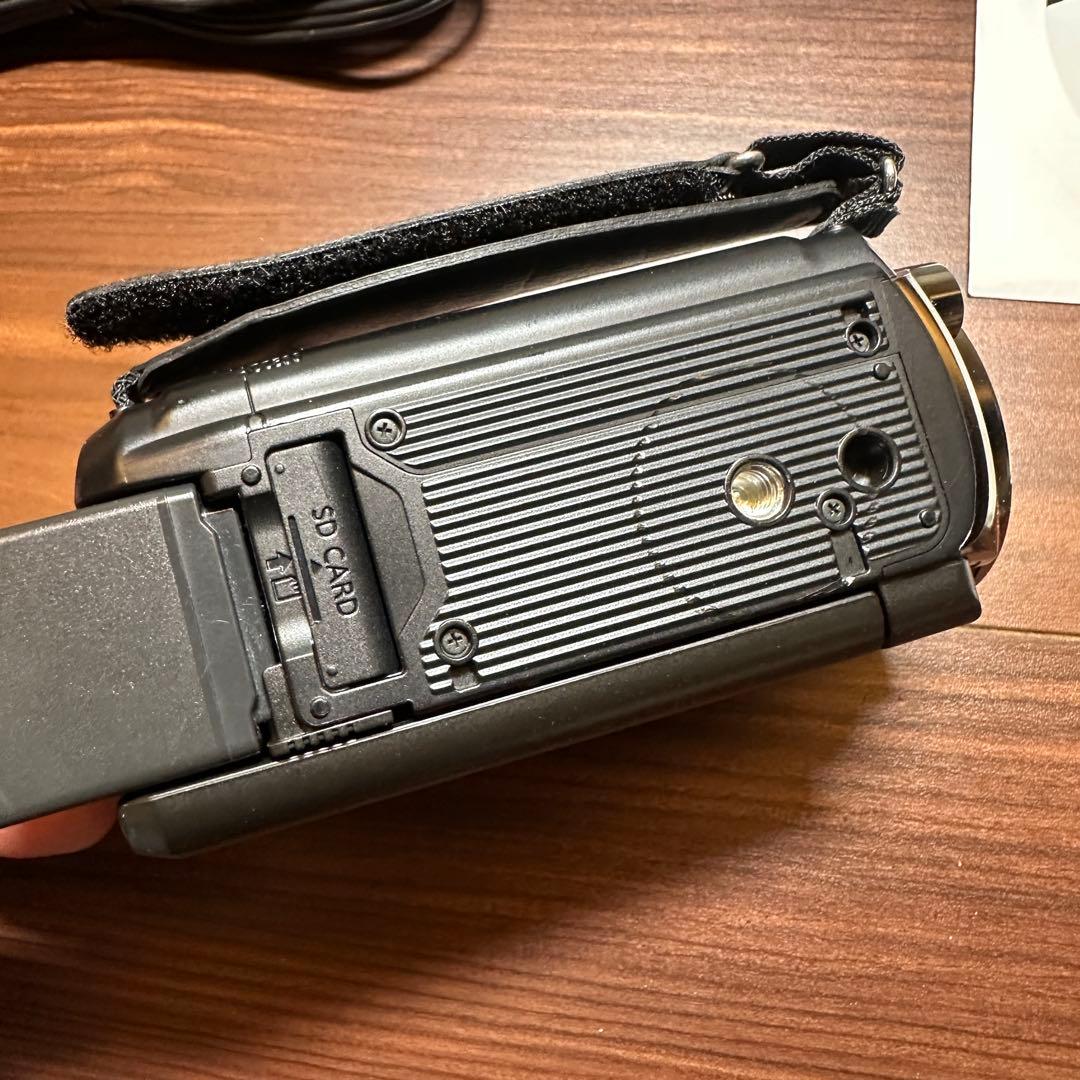 Panasonic HC-V700M ビデオカメラ 2675