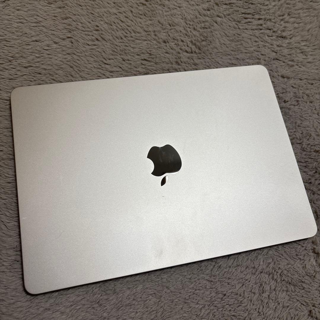 Apple MacBook air スターライト本体　本日で掲載終了！