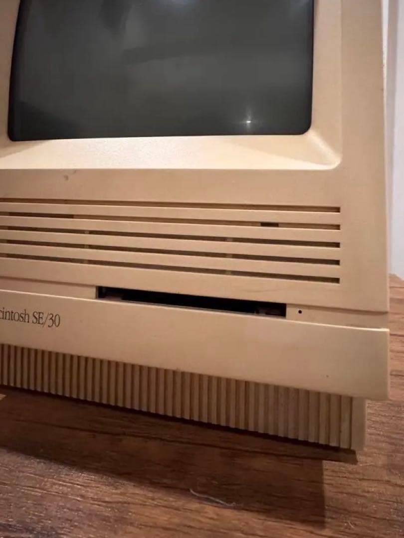 Apple Macintosh SE/30 デスクトップPC