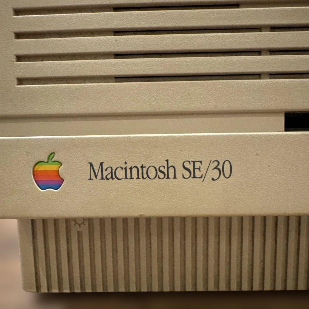 Apple Macintosh SE/30 デスクトップPC