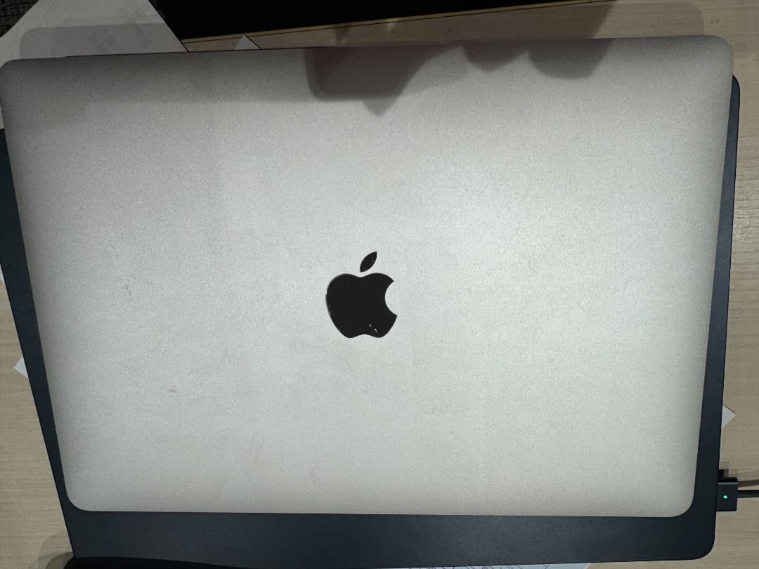 D*l様 M1 MacBook Air シルバー 8GB/256GB【動作良好・