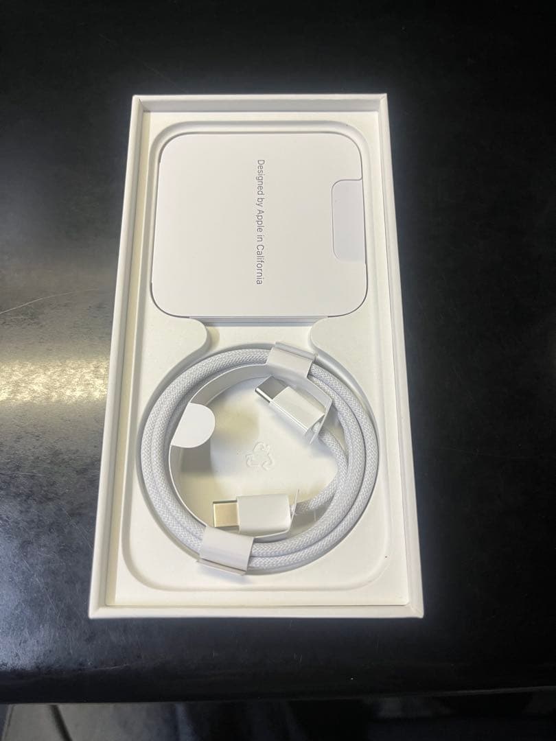 ヴーヌーフンiPhone15 128GB 黒 SIMフリー