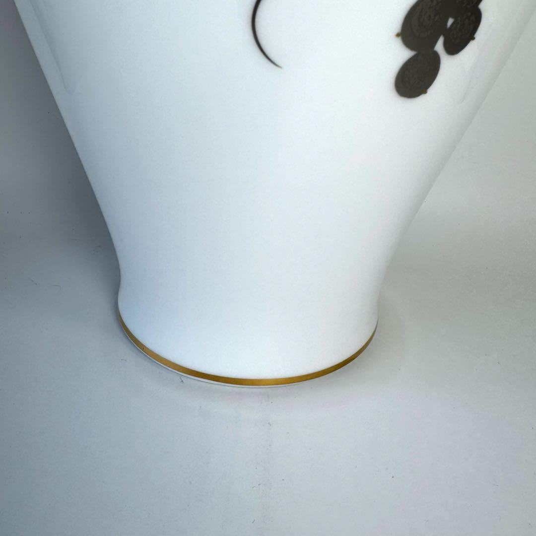 大倉陶園　花瓶　金蝕葡萄　ホワイト　金彩　高さ35㎝