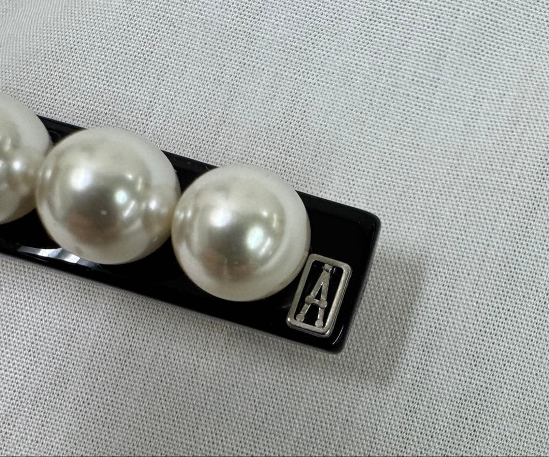 アレクサンドル　パール付き黒　バレッタ