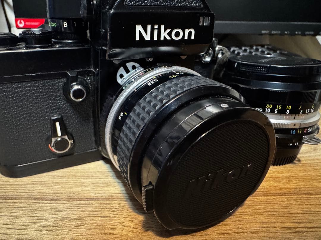 Nikon F2 一眼レフカメラフィルムカメラ　フィルム付き　取り扱い説明書付き