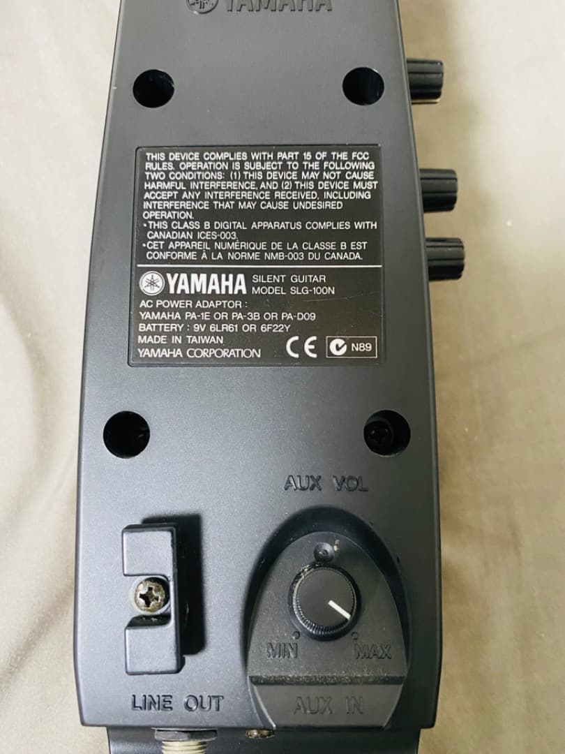 和楽器 YAMAHA SLG 100N