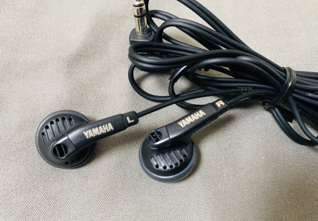 和楽器 YAMAHA SLG 100N