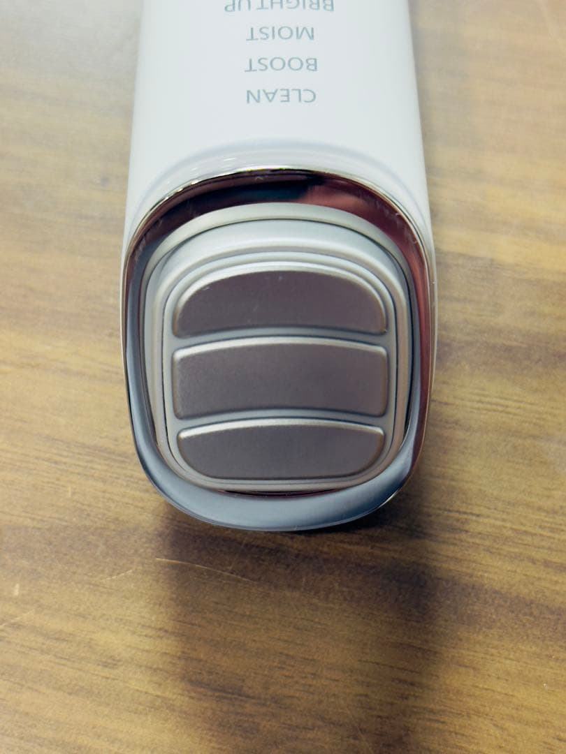 新品パナソニック イオン美顔器 イオンブースト マルチ EX EH-SS85-W