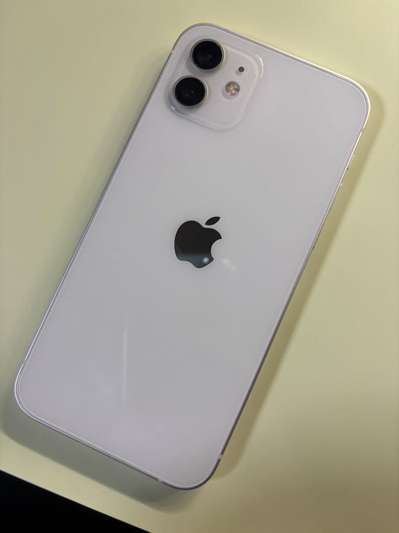 Apple iPhone 12 ホワイト 本体 (ジャンク品)