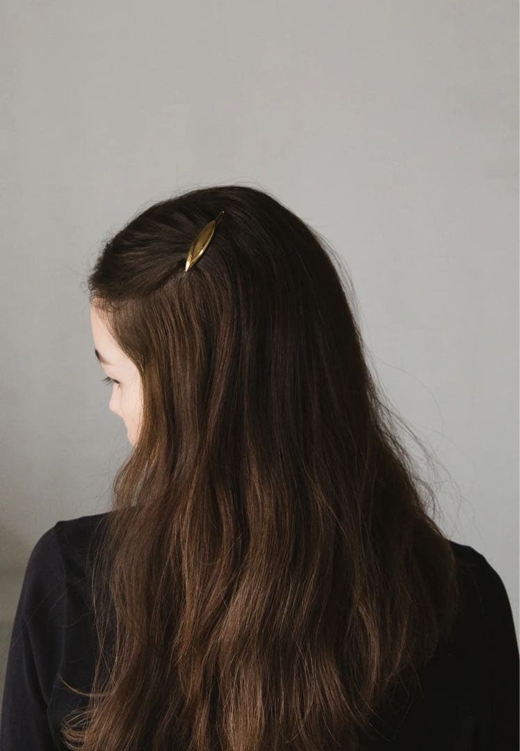 入手困難★コロンとした形が可愛い！LETICIA ヘアピン