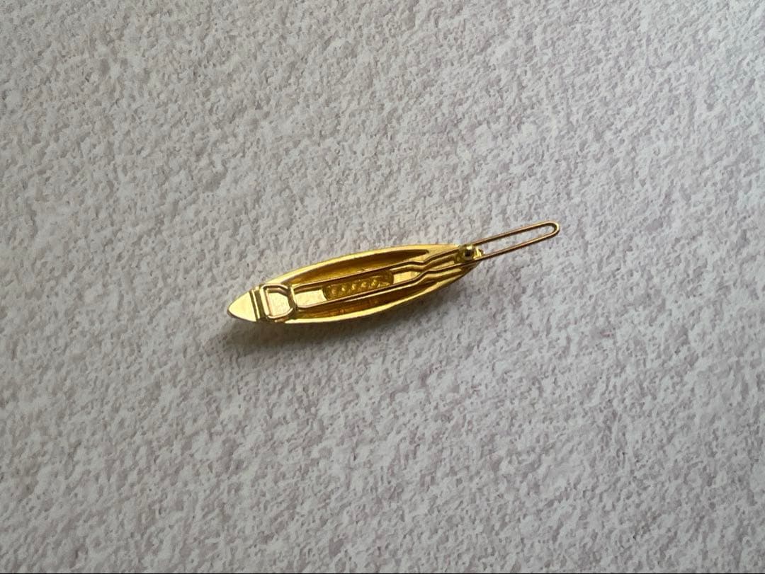 入手困難★コロンとした形が可愛い！LETICIA ヘアピン