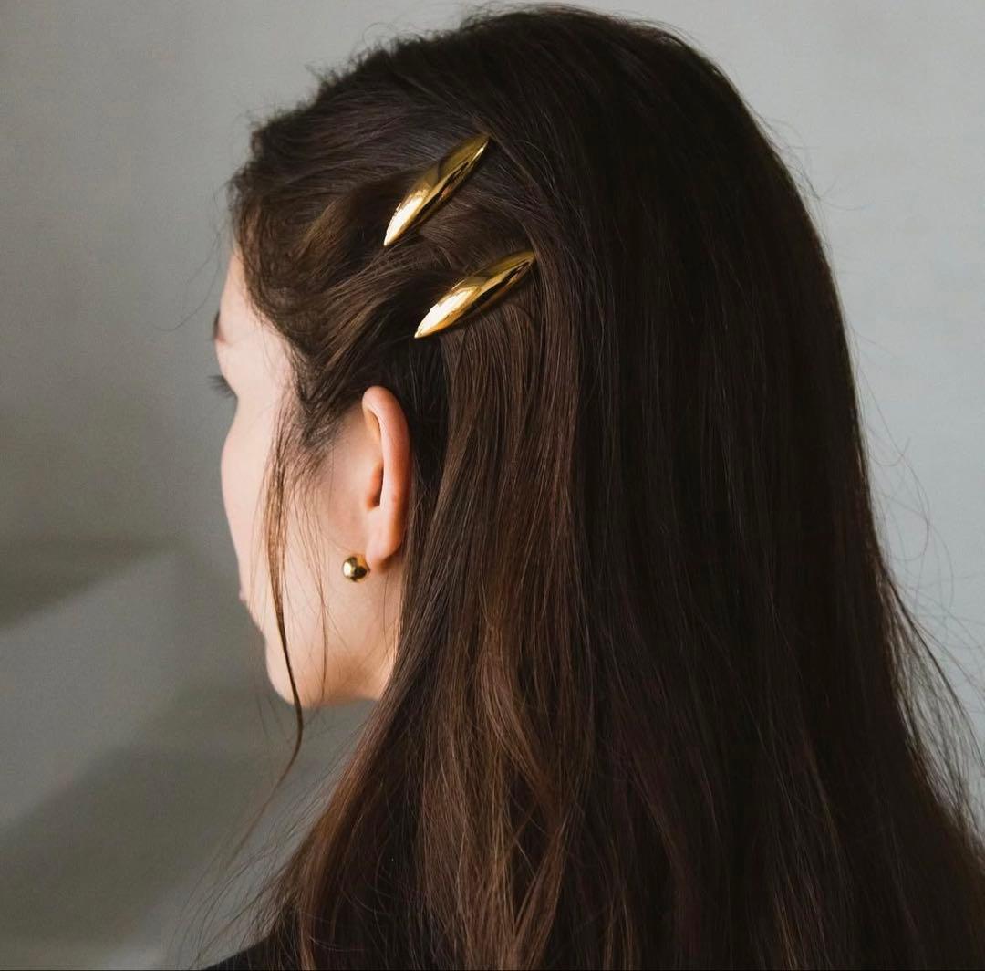 入手困難★コロンとした形が可愛い！LETICIA ヘアピン