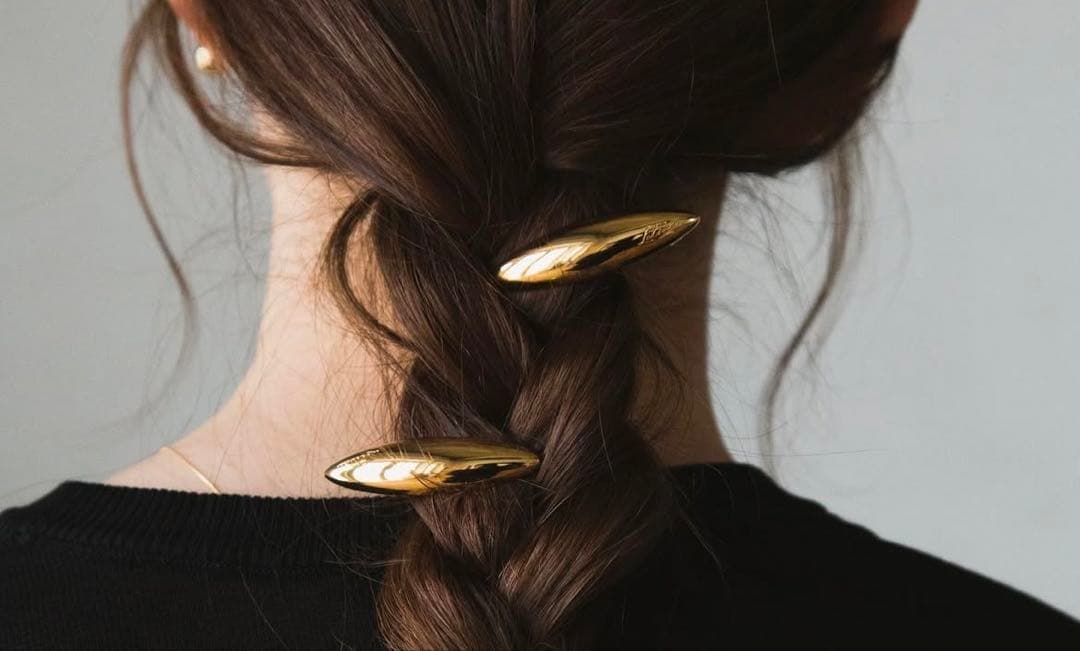 入手困難★コロンとした形が可愛い！LETICIA ヘアピン