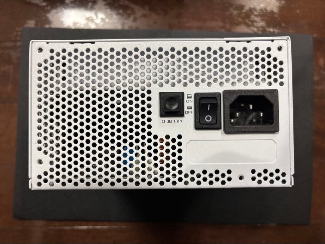 ASUS850W電源ユニットROG-STRIX-850W-WHITE80PLUS