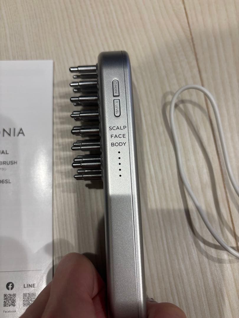 SALONIA EMS電気ブラシ