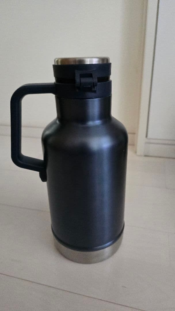 スタンレー真空グロウラー　1.9L